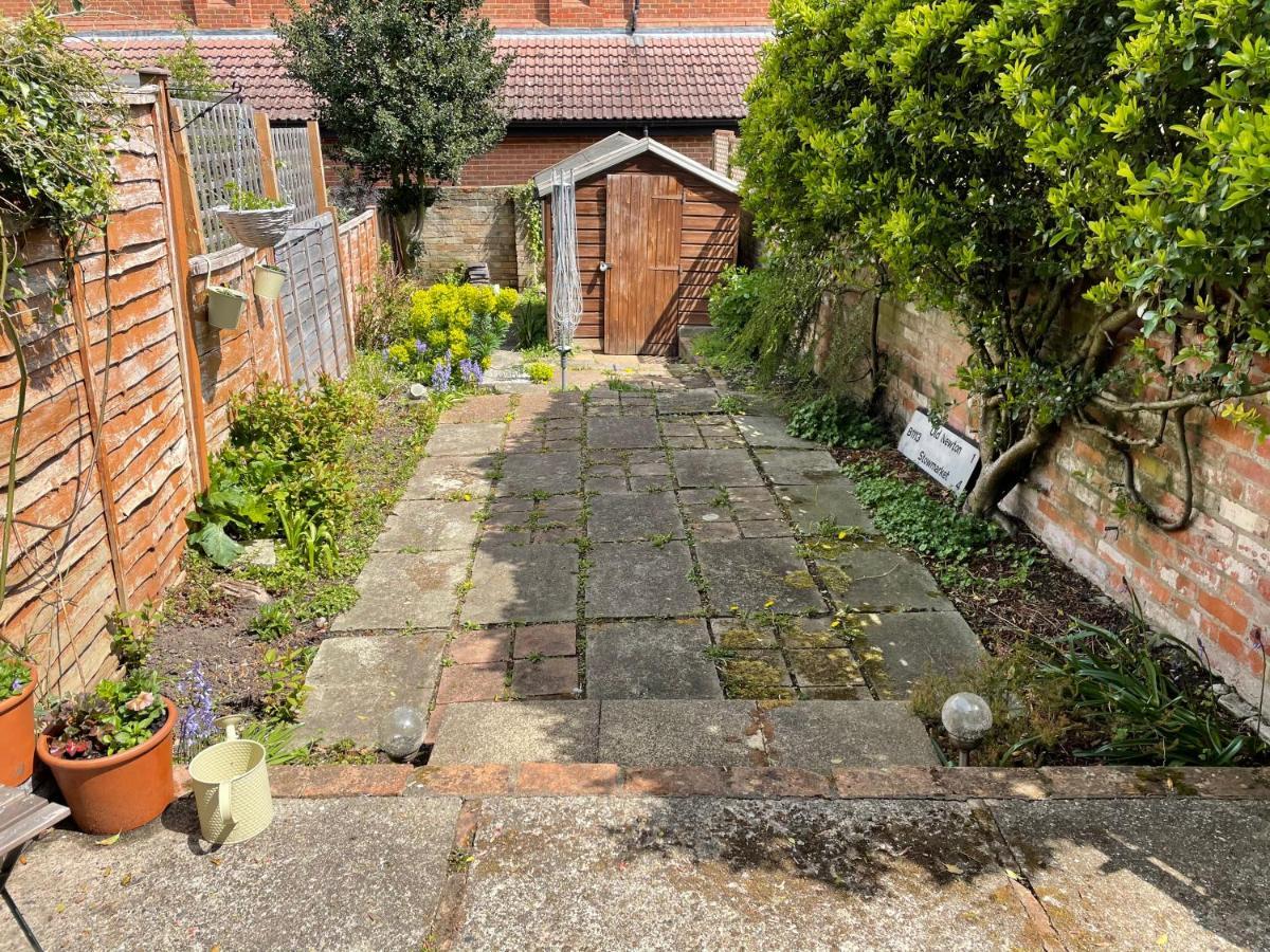 Charming Town Centre Character Cottage With Parking Stowmarket Dış mekan fotoğraf
