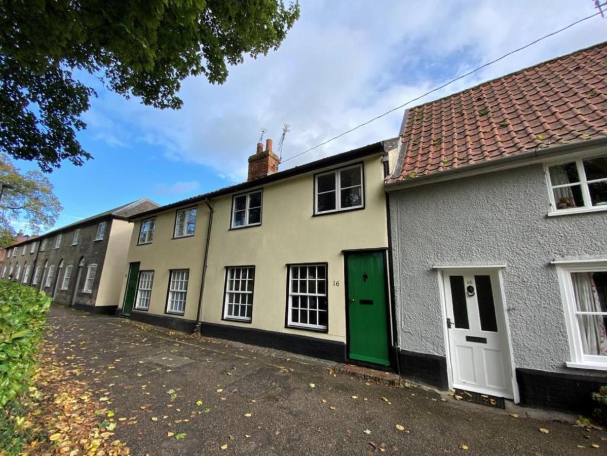 Charming Town Centre Character Cottage With Parking Stowmarket Dış mekan fotoğraf