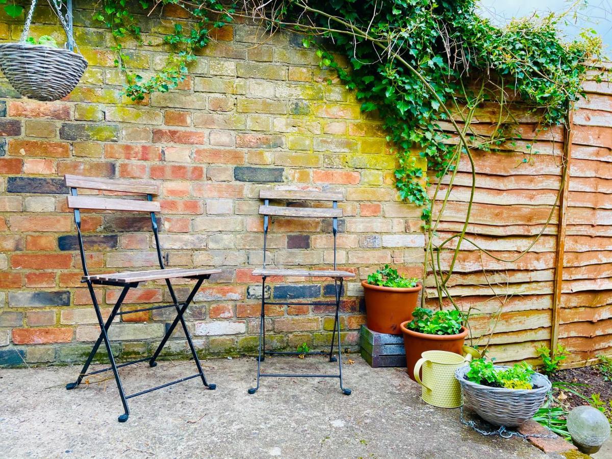 Charming Town Centre Character Cottage With Parking Stowmarket Dış mekan fotoğraf